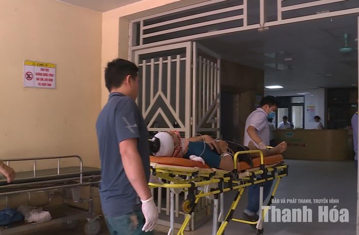 Tại Bệnh viện Đa khoa tỉnh Thanh Hóa, số ca cấp cứu do tai nạn giao thông gia tăng so với ngày thường.