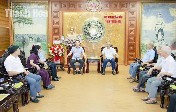 Chủ tịch UBND tỉnh Tô Anh Dũng tiếp và làm việc với Ban Chủ nhiệm Câu lạc bộ Hàm Rồng.
