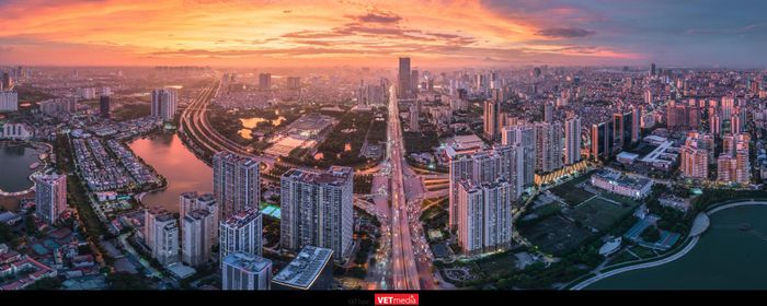 Nội dung đầy đủ bài viết được đăng tải trên Tạp chí Kinh tế Việt Nam số 35+36-2026 phát hành ngày 31/08/2026. Kính mời Quý độc giả tìm đọc tại đây: