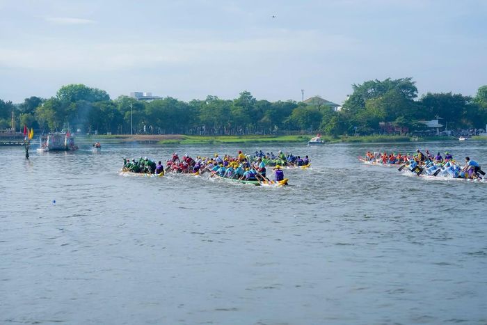 Giải đua ghe truyền thống trở thành điểm nhấn văn hóa, thể thao trong ngày Quốc khánh tại Huế. Ảnh: UBND TP Huế
