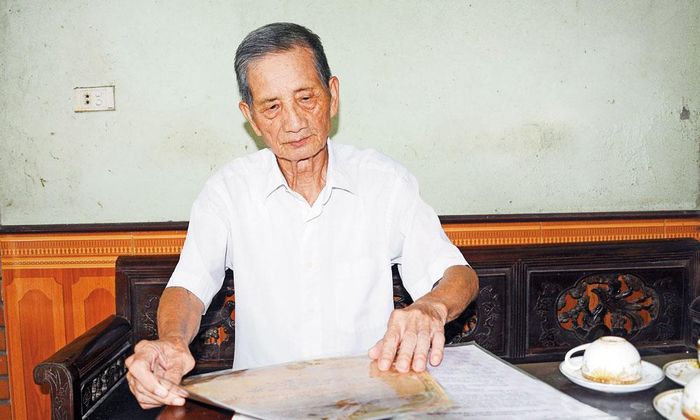 Những kỷ vật của gia đình được ông Vũ An lưu giữ cẩn thận.