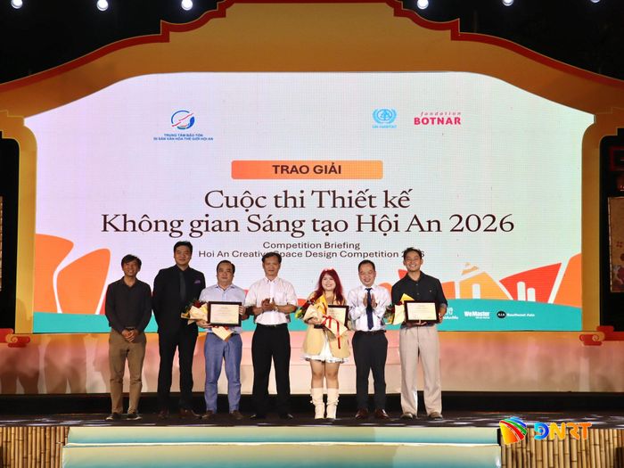 Ban tổ chức sự kiện trao giải cuộc thi thiết kế không gian sáng tạo Hội An 2026. Ảnh: QUỐC TUẤN