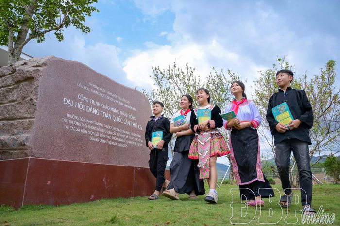 Tết Độc lập cũng là thời gian học sinh toàn tỉnh nói chung và học sinh Trường Phổ thông nội trú liên cấp Tiểu học và THCS Si Pa Phìn, xã Si Pa Phìn chuẩn bị vào năm học mới.