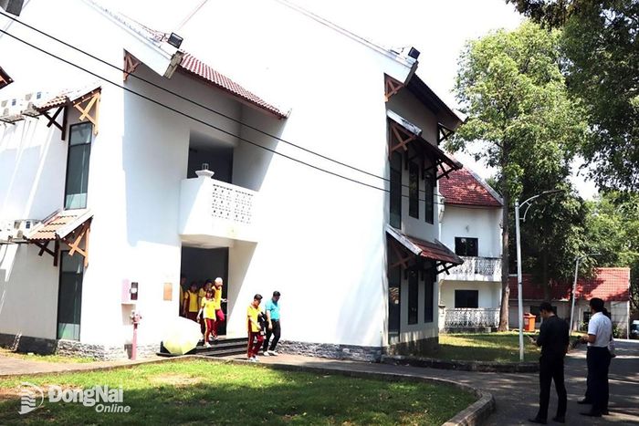Khu vực khách sạn tại KDL Bửu Long.