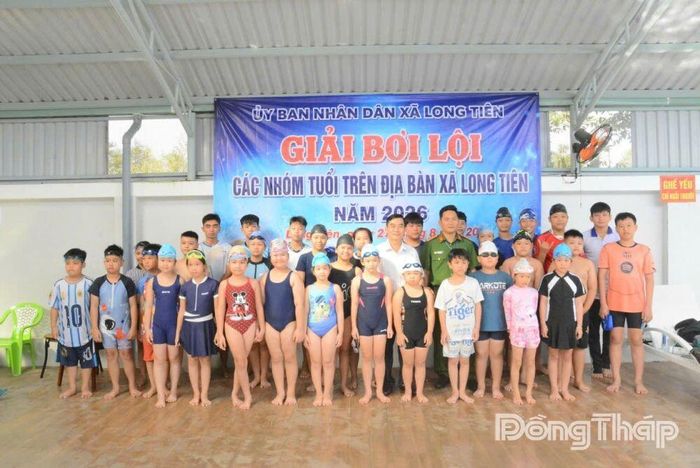 Giải Bơi lội chào mừng Quốc khánh 2-9 thu hút nhiều vận động viên, người dân tham gia tranh tài, tạo không khí vui tươi, sôi nổi trong những ngày lễ.