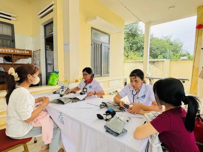 Các cơ sở y tế trên địa bàn tỉnh đều triển khai khám sức khỏe tiền hôn nhân, song tỷ lệ người chủ động đến thăm khám vẫn còn thấp. Ảnh: Như Nguyện