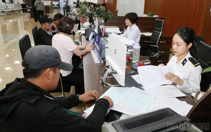 Các lực lượng chức năng phối hợp kiểm soát địa bàn, phòng ngừa buôn lậu, gian lận thương mại và vận chuyển trái phép hàng hóa qua biên giới.