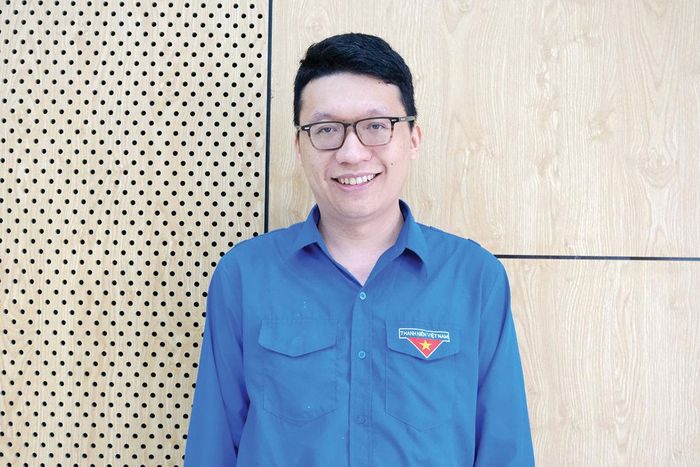 Anh Nguyễn Nhật Minh Đăng, giáo viên Tin học Trường Tiểu học Thạnh Mỹ, xã Đơn Dương