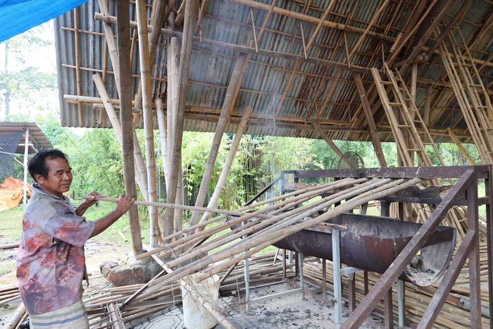 Hợp tác xã sơ chế tre tầm vông Tố Lan, xã Đạ Tẻh tạo việc làm cho nhiều người dân tộc thiểu số tại địa phương.