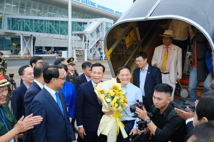 Ngày 19/8/2026, Cảng hàng không quốc tế Liên Khương chính thức khai thác trở lại sau hơn 5 tháng tạm dừng để sửa chữa, nâng cấp
