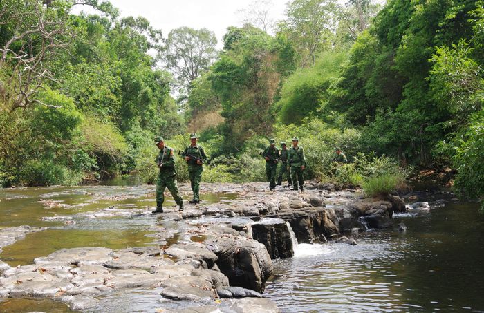 Cán bộ, chiến sĩ Đồn Biên phòng Đắk Đam tuần tra bảo vệ biên giới