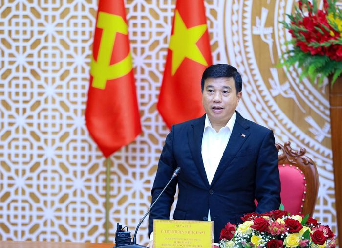 Ủy viên Ban Chấp hành Trung ương Đảng, Bí thư Tỉnh ủy, Trưởng Đoàn ĐBQH tỉnh Y Thanh Hà Niê Kđăm