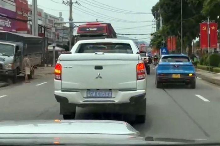 Lực lượng CSGT Lâm Đồng mở đường đưa chị N.T.H đến bệnh viện