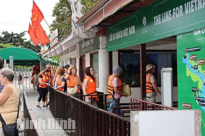 Ninh Bình đón lượng du khách lớn trong kỳ nghỉ lễ Quốc khánh 2/9.