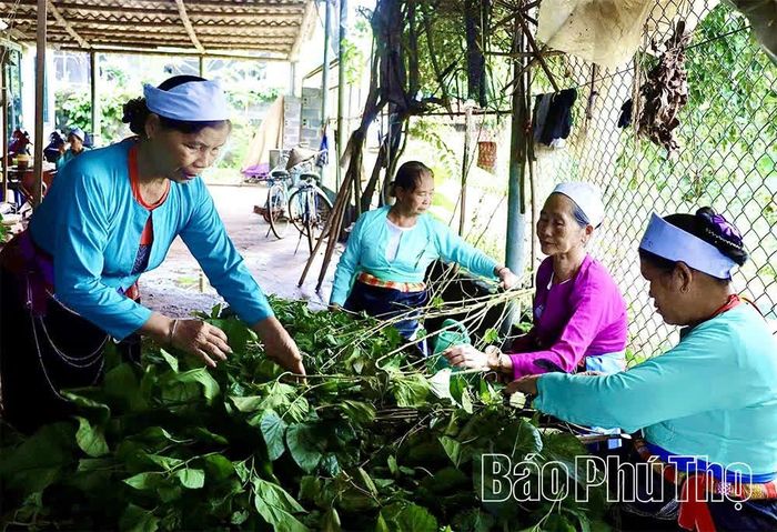 Cách đây 9 năm, làng nghề dệt thổ cẩm truyền thống nơi đây được công nhận là làng nghề truyền thống, ghi dấu những nỗ lực của cấp ủy, chính quyền và người dân địa phương trong khôi phục, gìn giữ và phát huy giá trị di sản văn hóa.