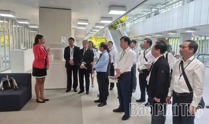 Phó Bí thư Thường trực Tỉnh ủy Bùi Văn Quang và đoàn cán bộ lãnh đạo tỉnh thăm, làm việc với Tập đoàn Bayer AG, Cộng hoà Liên bang Đức.