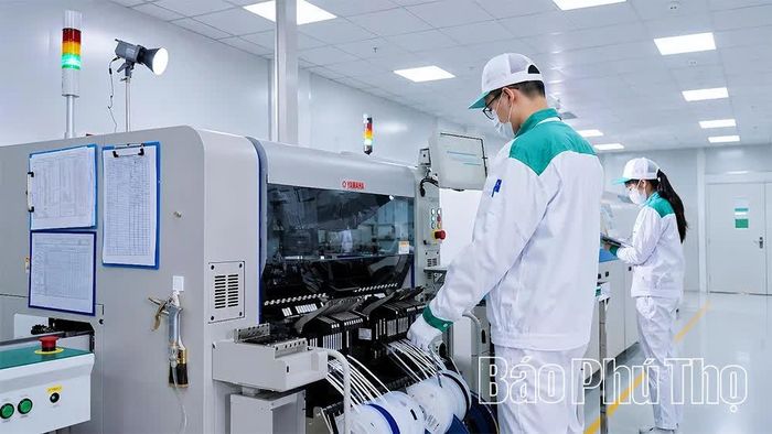 Sản xuất thiết bị IoT/smarthome tại Nhà máy Lumi Smart Factory - KCN Thăng Long III (xã Bình Xuyên).