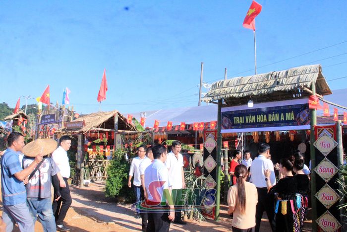 Không gian Trại văn hóa tại xã Lóng Sập.