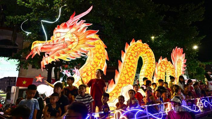 Sức cuối hút, độc đáo của Lễ hội Thành Tuyên đã góp phần làm tăng trưởng du lịch của tỉnh.