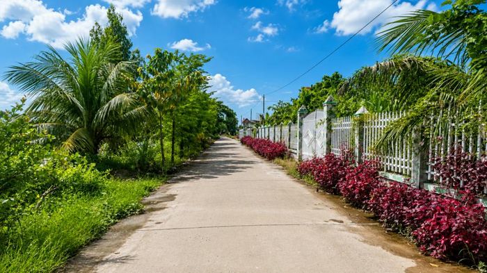 Hạ tầng giao thông nông thôn được xã Vĩnh Thuận quan tâm đầu tư. (Ảnh: Cảnh Hưng)