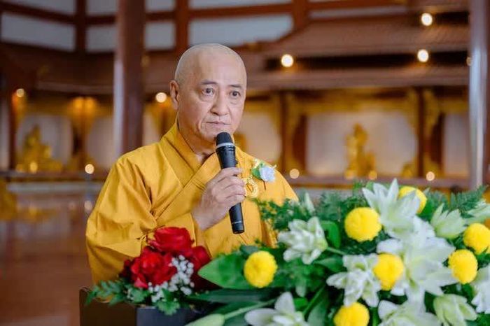 Hòa thượng Thích Huệ Thông cung tuyên tiểu sử Tổ Thiệt Thành - Liễu Đạt 