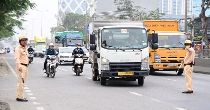 Lực lượng Cảnh sát giao thông Hải Phòng đã xử lý 3.398 trường hợp vi phạm trật tự, an toàn giao thông trong bốn ngày nghỉ lễ 2/9. (Ảnh tư liệu).