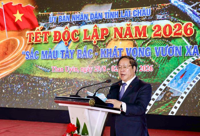 Phát biểu khai mạc, Phó chủ tịch Thường trực UBND tỉnh Lai Châu Tống Thanh Hải nhấn mạnh, Tết Độc lập năm 2026 là sự kiện văn hóa, chính trị có ý nghĩa sâu sắc. Đây là dịp để cán bộ, nhân dân cùng ôn lại thắng lợi của Cách mạng Tháng Tám và kỷ niệm 81 năm Quốc khánh nước Cộng hòa xã hội chủ nghĩa Việt Nam. Dấu mốc lịch sử này khơi dậy lòng yêu nước, niềm tự hào dân tộc và ý chí xây dựng, bảo vệ Tổ quốc trong mỗi thế hệ.