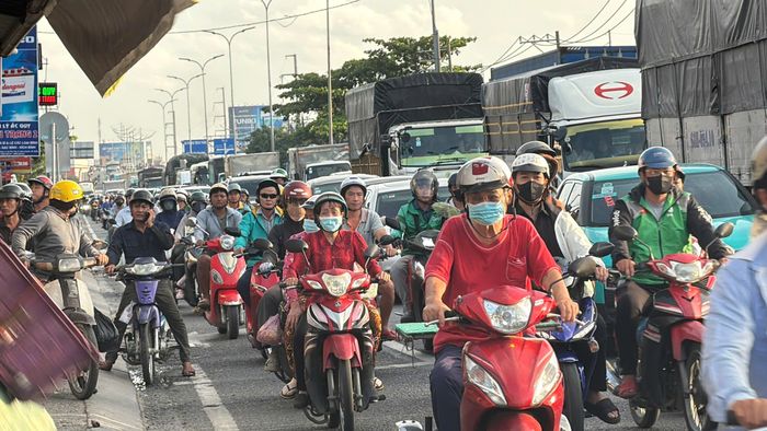 Từ những cửa ngõ giao thông, TP.HCM đang từng bước hình thành mạng lưới kết nối rộng hơn phạm vi đô thị lõi.