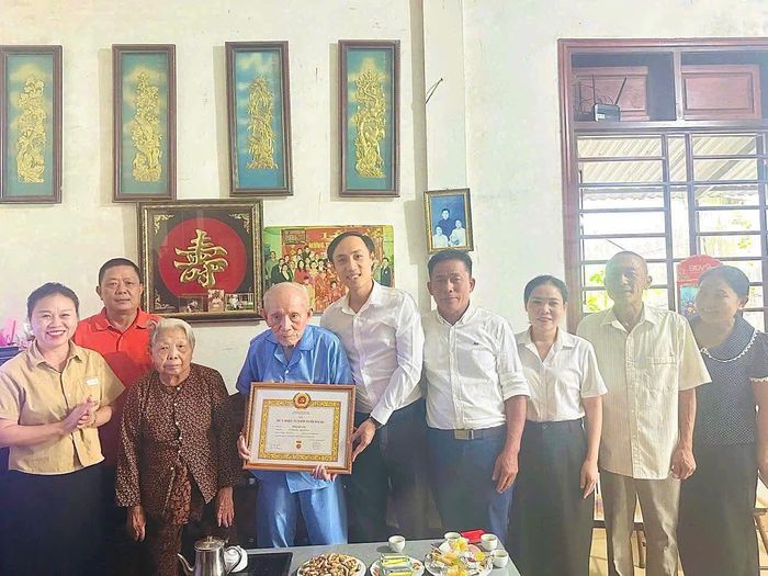 Sự quan tâm, tri ân sâu sắc từ các thế hệ hôm nay là món quà tinh thần vô giá đối với những người có công với cách mạng.
