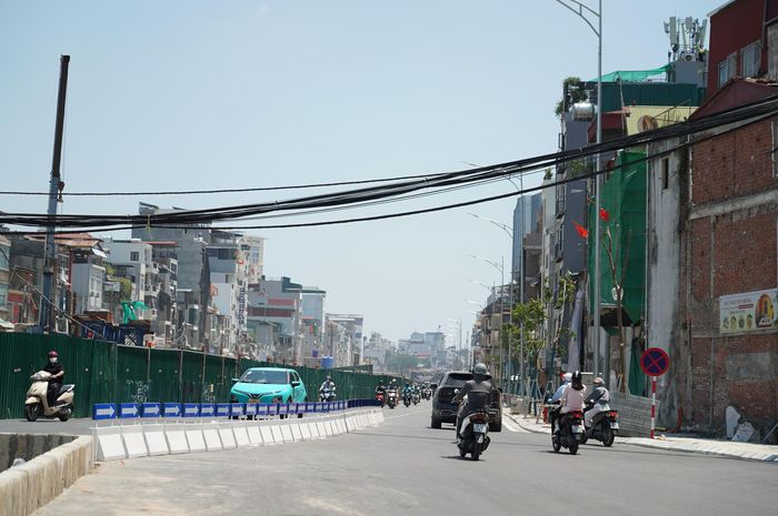Tại nút Giảng Võ - Láng Hạ - Vành đai 1, phương án tổ chức giao thông phục vụ thi công cầu vượt tiếp tục được duy trì. Một số hướng phương tiện phải đi qua nút và quay đầu tại các điểm mở trên đường Giảng Võ trước khi nhập vào Vành đai 1.