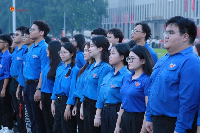 Đó là niềm tự hào khi được sống trên mảnh đất đã chứng kiến những thời khắc đặc biệt của dân tộc, nhưng cũng là sự thôi thúc để thế hệ trẻ hôm nay tiếp tục làm nên những giá trị của thời đại mình.