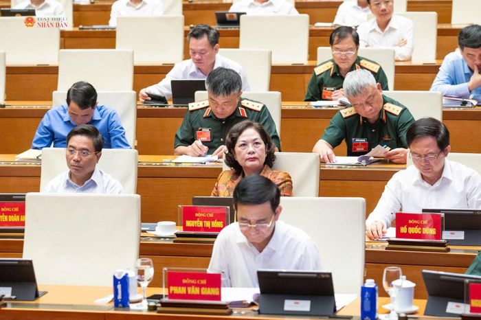 Các đại biểu dự Hội nghị toàn quốc nghiên cứu, học tập, quán triệt và triển khai thực hiện các Nghị quyết Trung ương 3, khóa XIV. Ảnh: Phạm Thắng