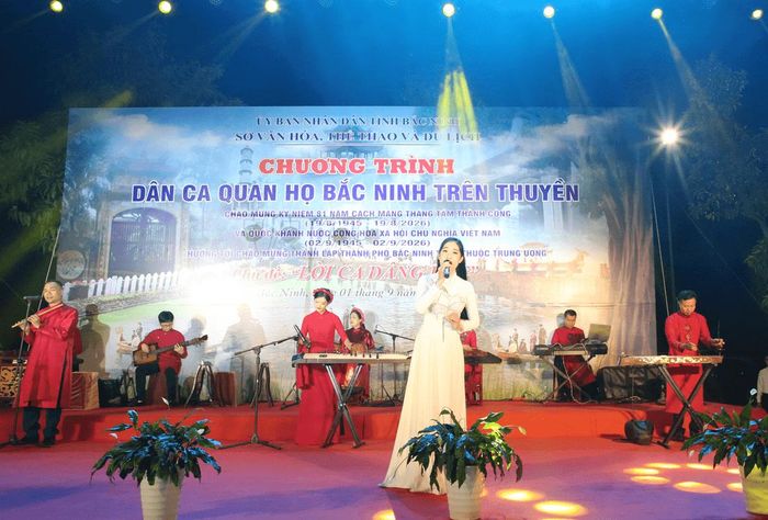 Tiết mục Đêm nghe hát đò đưa nhớ Bác.