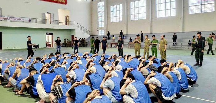 Đường dây lừa đảo xuyên quốc gia với sự tham gia của 155 người Việt Nam, hoạt động tại Đặc khu Tam giác vàng (Lào) đã bị Công an Hà Tĩnh phối hợp cùng các cơ quan chức năng đấu tranh, triệt phá (Ảnh: Công an Hà Tĩnh)