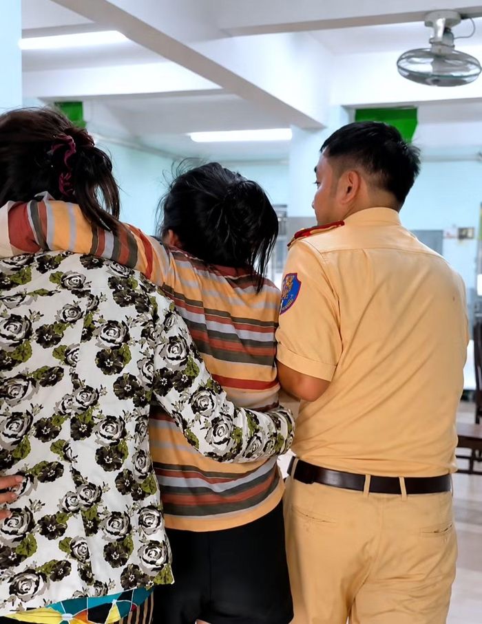 Bệnh nhân được đưa tới bệnh viện cấp cứu kịp thời.