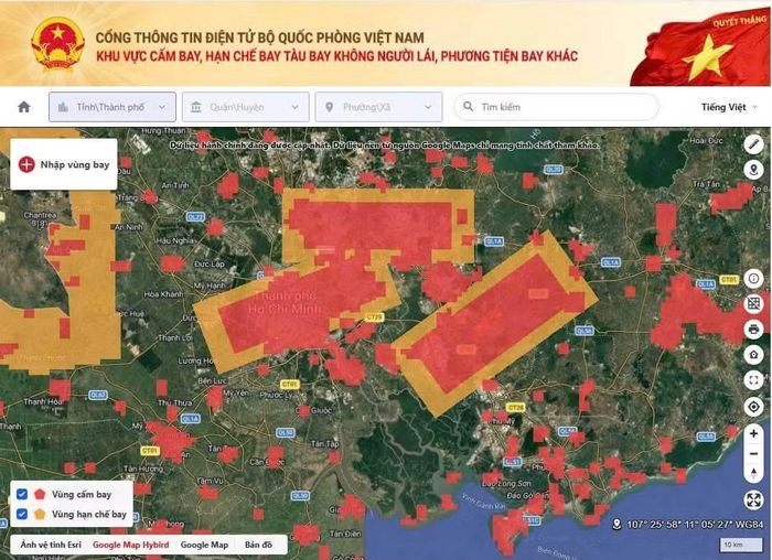 Cổng thông tin điện tử Bộ Quốc phòng Việt Nam - http://cambay.mod.gov.vn có thể tra cứu khu vực cấm bay, hạn chế bay.