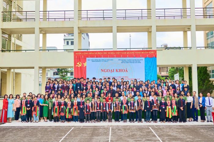 Chương trình “Tham vấn tâm lý học đường góp phần hạn chế tình hình trẻ hóa tội phạm hiện nay” tại Trường PTDTNT tỉnh Quảng Ninh