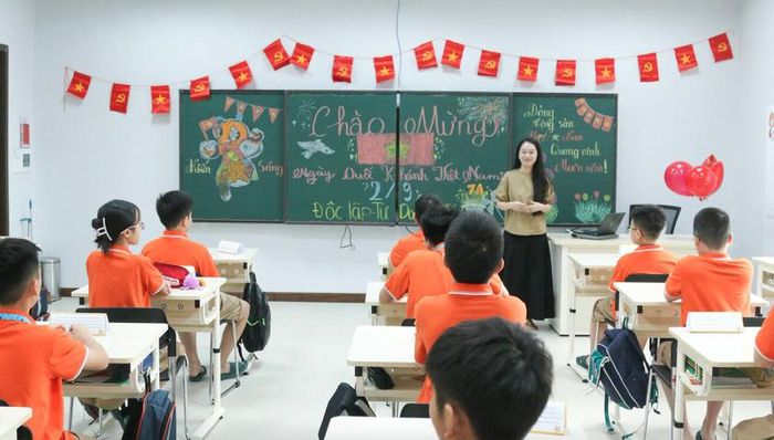 Một tiết học tại FPT School Vinh. Ảnh: FBNT