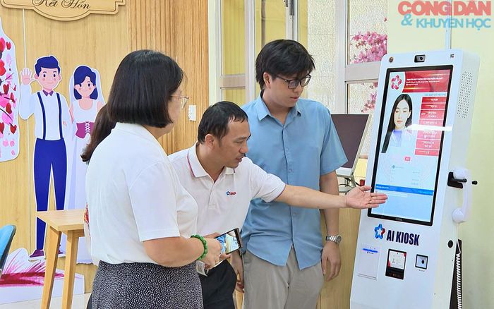 Trung tâm Chuyển đổi số Thành phố Hồ Chí Minh cùng UBND các phường, xã và đặc khu sẽ tiếp tục đào tạo nguồn nhân lực nòng cốt tại cơ sở.