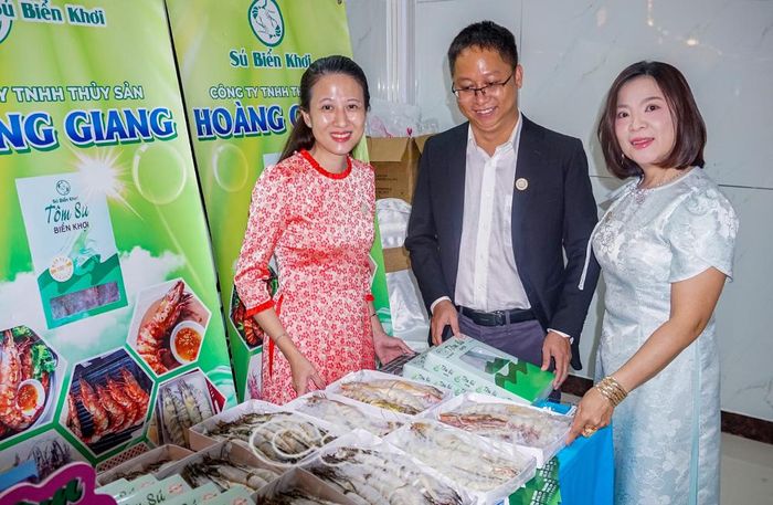 Các doanh nghiệp trẻ thường xuyên tham gia trưng bày sản phẩm tại các hội nghị xúc tiến thương mại, kết nối giao thương để tìm kiếm thị trường xuất khẩu.