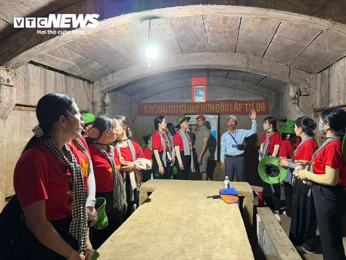 Địa đạo không chỉ là nơi trú ẩn mà còn được thiết kế với nhiều công năng khác nhau: Hầm chỉ huy, hầm quân y, hầm chứa lương thực, hầm tránh bom, các ụ chiến đấu bí mật và cả những đường hầm thông hơi được ngụy trang khéo léo. Địa đạo Kỳ Anh trở thành “căn cứ lòng dân”, góp phần làm nên những chiến thắng vang dội trong cuộc kháng chiến chống Mỹ cứu nước.