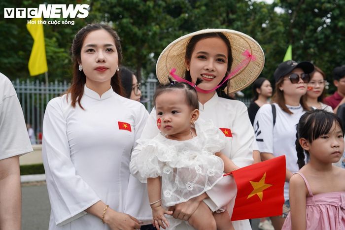 Hoạt động cũng góp phần khơi dậy niềm tự hào dân tộc, tinh thần trách nhiệm và ý thức phấn đấu của đội ngũ cán bộ, viên chức, người lao động đang công tác tại di tích.