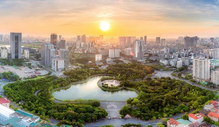 Thủ đô Hà Nội đang chuyển mình mạnh mẽ để phấn đấu ngang tầm thủ đô các nước phát triển trong khu vực. Ảnh: TRỌNG HẢI
