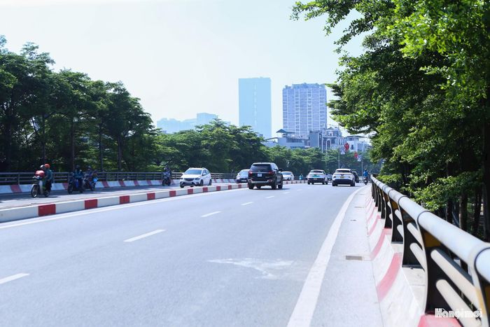 Với tình hình giao thông hiện tại, người dân trở lại Thủ đô trong ngày cuối kỳ nghỉ lễ có thể di chuyển thuận lợi qua nhiều tuyến đường.