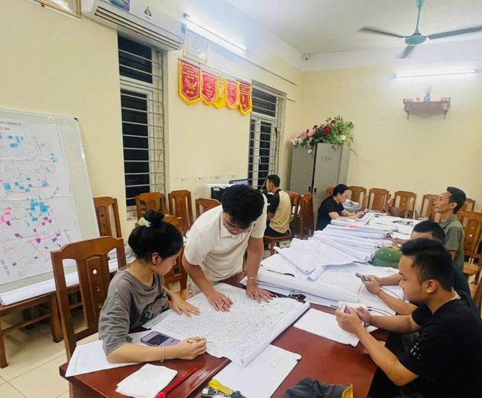 Thôn Chi Đông 3 đẩy nhanh chiến dịch làm sạch dữ liệu đất đai. Ảnh: Nhân vật cung cấp.