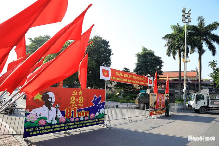 Đúng 21h tối nay, pháo hoa tại các điểm sẽ đồng loạt bắn lên bầu trời Hà Nội với thời lượng 15 phút.