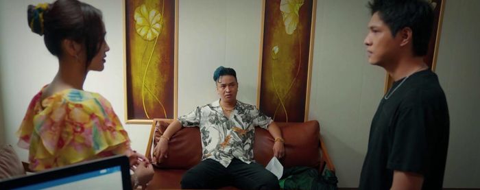 Long không đồng ý để Khánh nghỉ việc và chấp nhận cùng nhau đương đầu với thử thách. Ảnh VTV