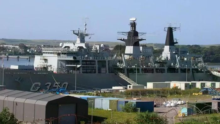 "HMS Bulwark đã phục vụ đất nước và các đồng minh một cách xuất sắc trong hơn hai thập kỷ, và tôi rất vui mừng khi tàu sẽ tiếp tục lịch sử của mình trong Hải quân Brazil - một quốc gia từ lâu đã là đối tác của chúng ta", Bộ trưởng Quốc phòng Anh Lord Coaker nhấn mạnh.