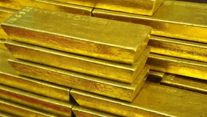 "Kết hợp giữa mua bán và vận chuyển giúp phân tán những rủi ro tiềm ẩn", DNB cho biết.