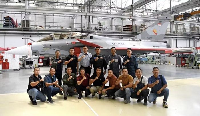 Đơn hàng ban đầu gồm 16 Rafale DM 2 chỗ ngồi và 8 Rafale EM 1 chỗ ngồi. Đến tháng 5/2021, Cairo tiếp tục đặt mua 30 Rafale F3R, gồm 18 chiếc 1 chỗ và 12 chiếc 2 chỗ, nâng tổng số lên 54 chiếc.